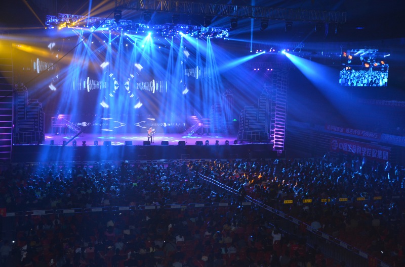 2016春茧体育馆关爱之夜